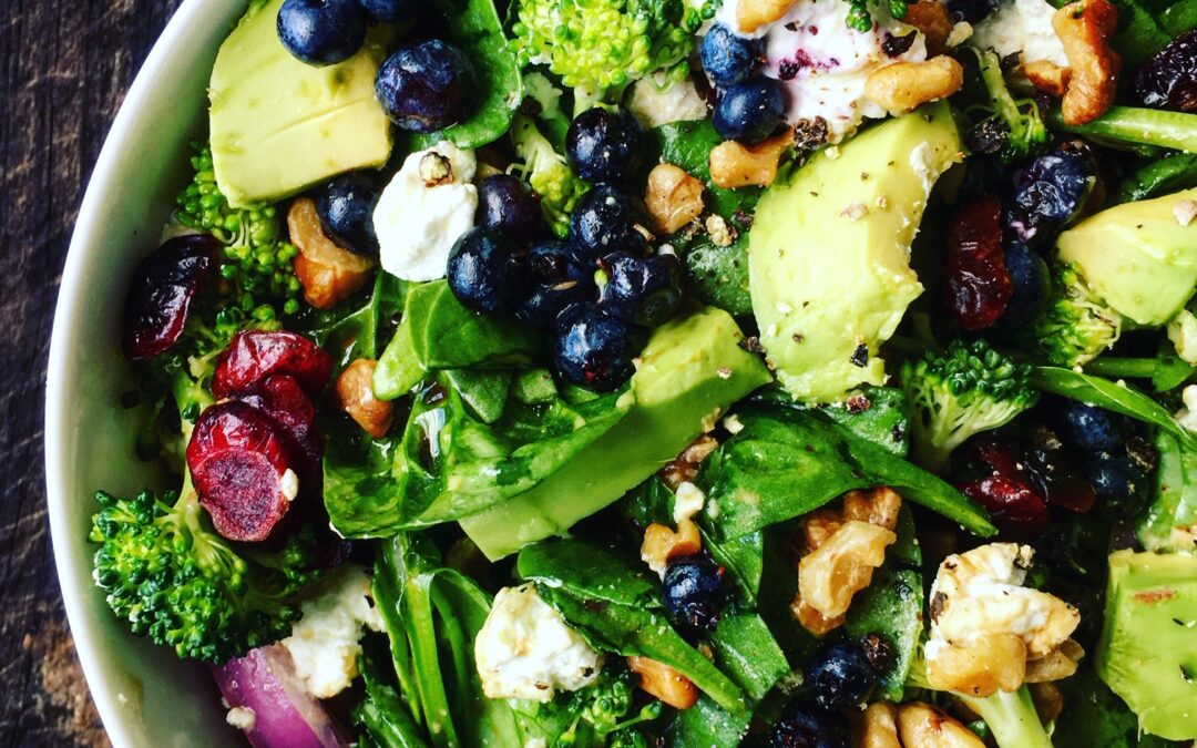 Blueberry Spinach Salad with Honey Balsamic Dressing