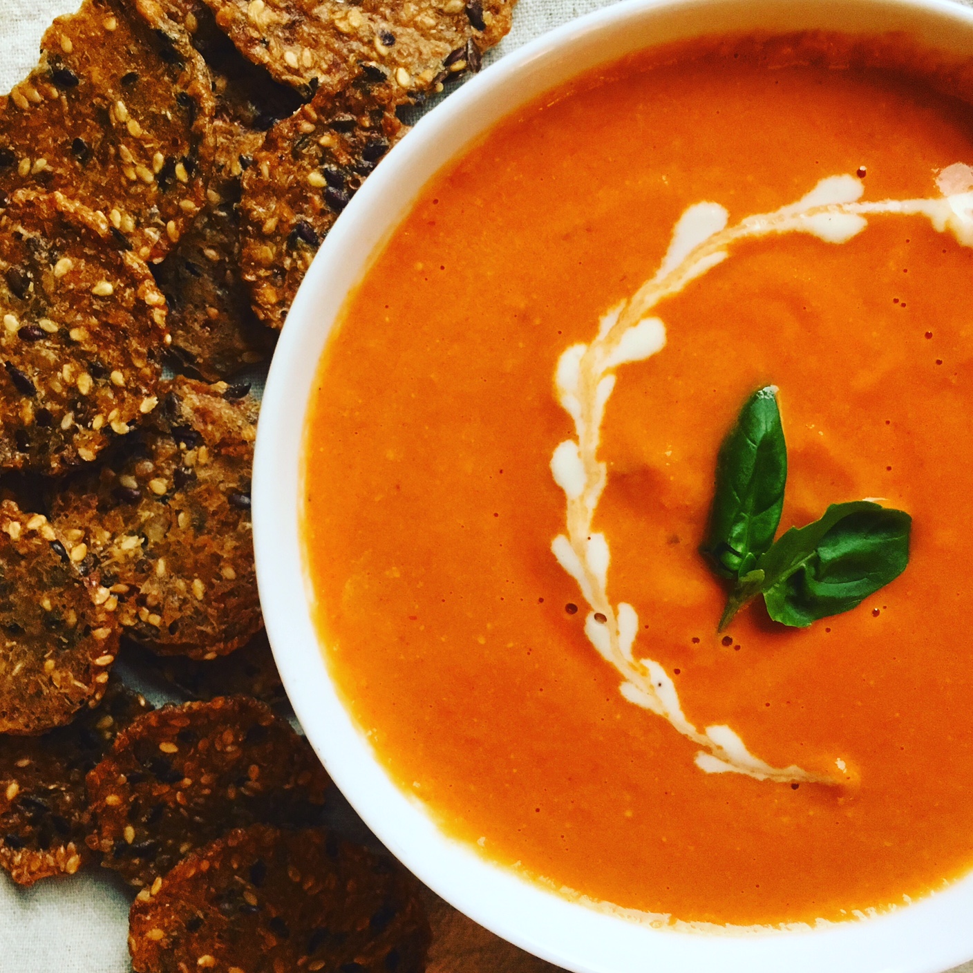 Creamy Tomato Soup (vegan)