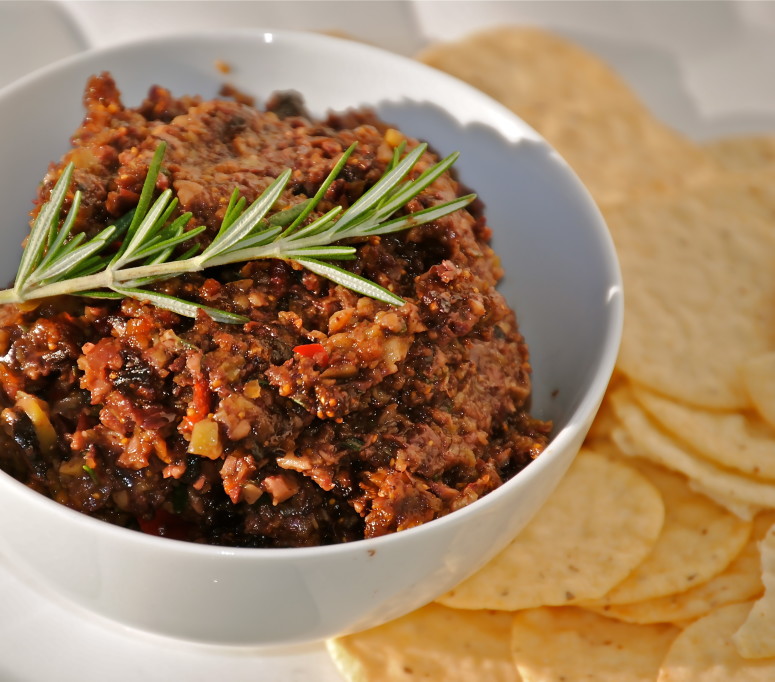 Fig + Olive Tapenade (it’s amazing)