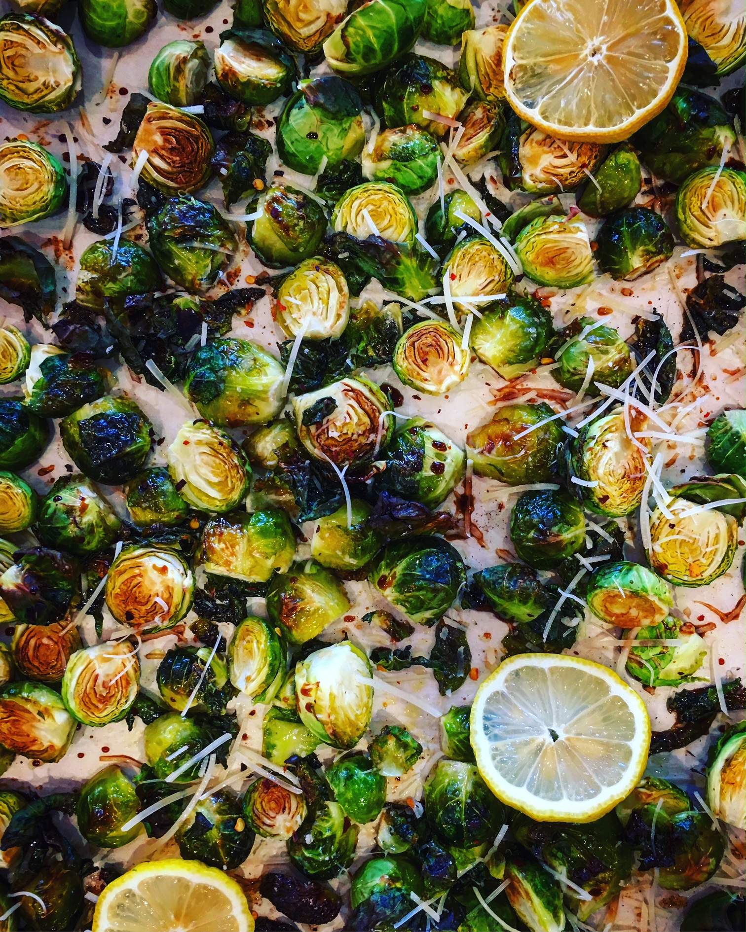 Lemon Garlic Roasted Brussels Sprouts